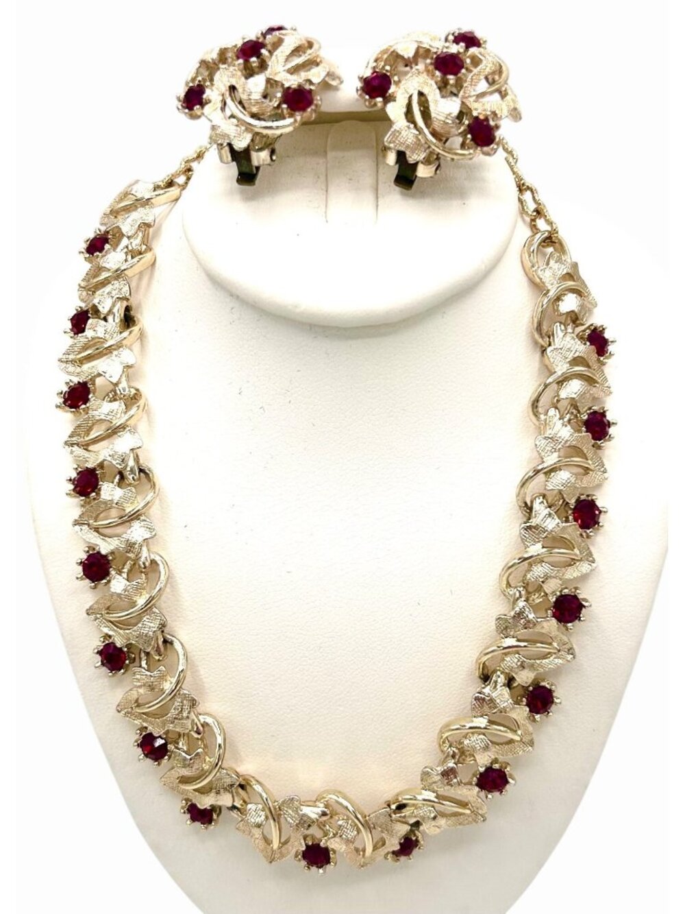 VTG ART ARTHUR PEPPER SIGNED RUBY RED GOLD TONE NECKLACE CLIP EARRING SET